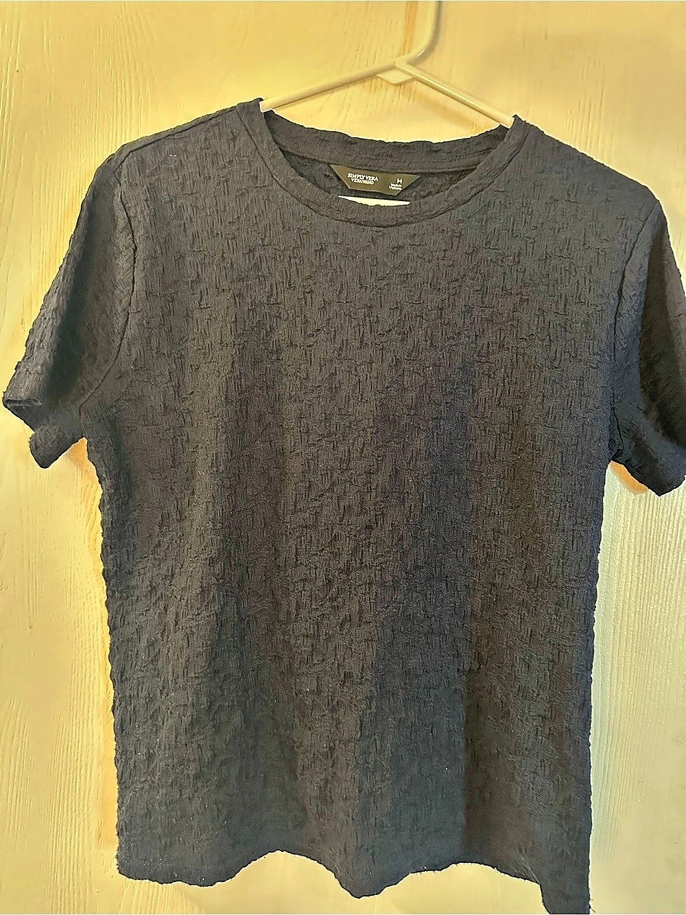 Simply Vera Textured Short Sleeve Tee in Navy Size Medium Good